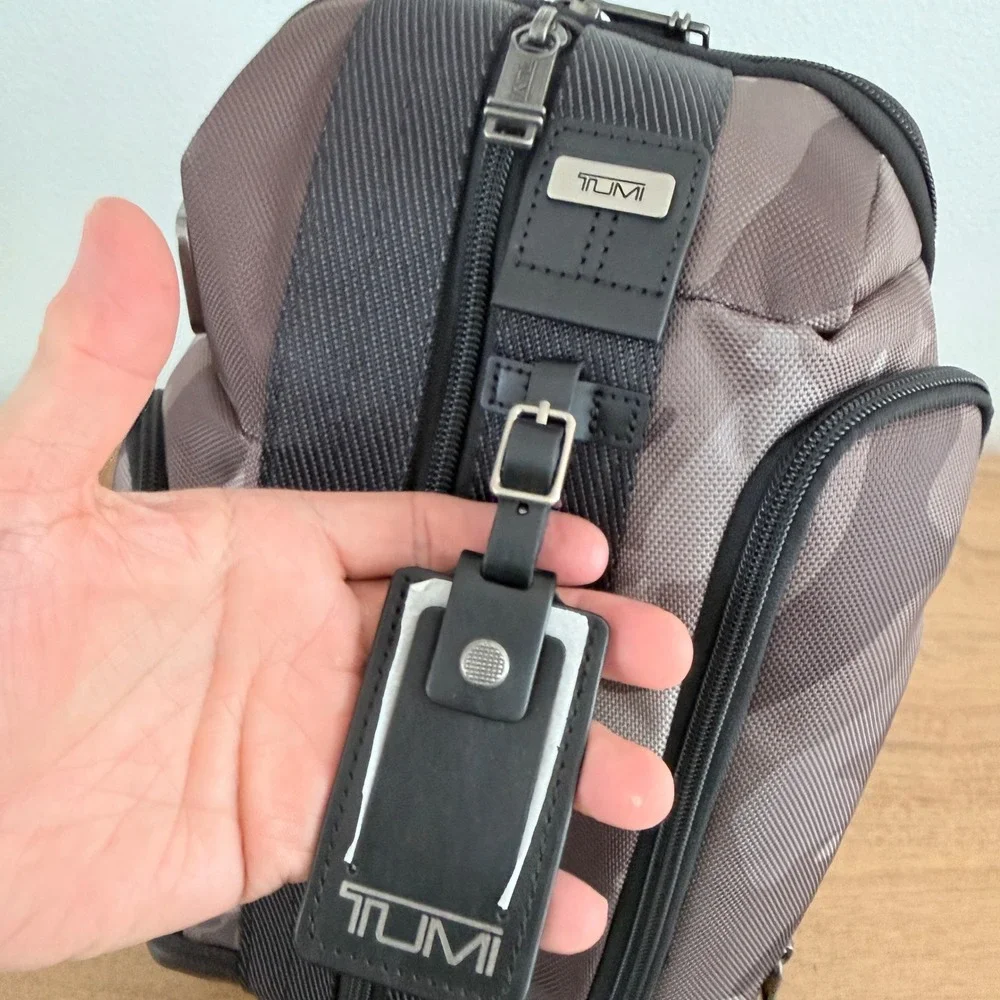 Tumi alpha bravo